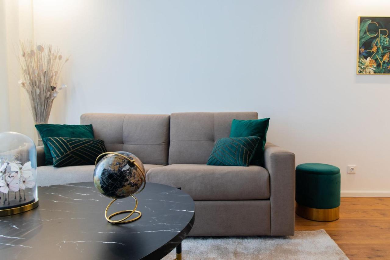 Stunning Apartment W/ Free Parking By Lovelystay Porto Exterior photo